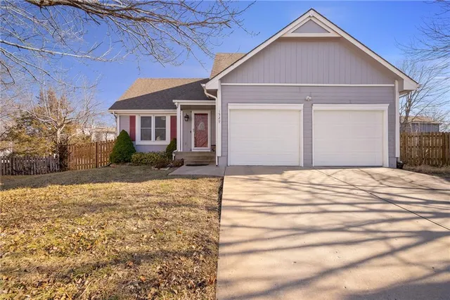 $385,000 | 1529 West Park Street, Olathe, KS 66061