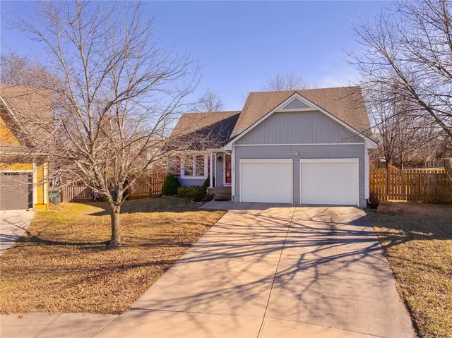 $385,000 | 1529 West Park Street, Olathe, KS 66061