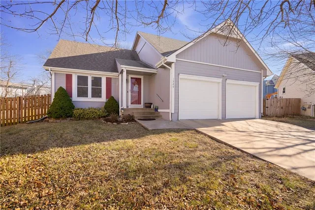$385,000 | 1529 West Park Street, Olathe, KS 66061