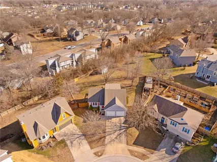 $385,000 | 1529 West Park Street, Olathe, KS 66061