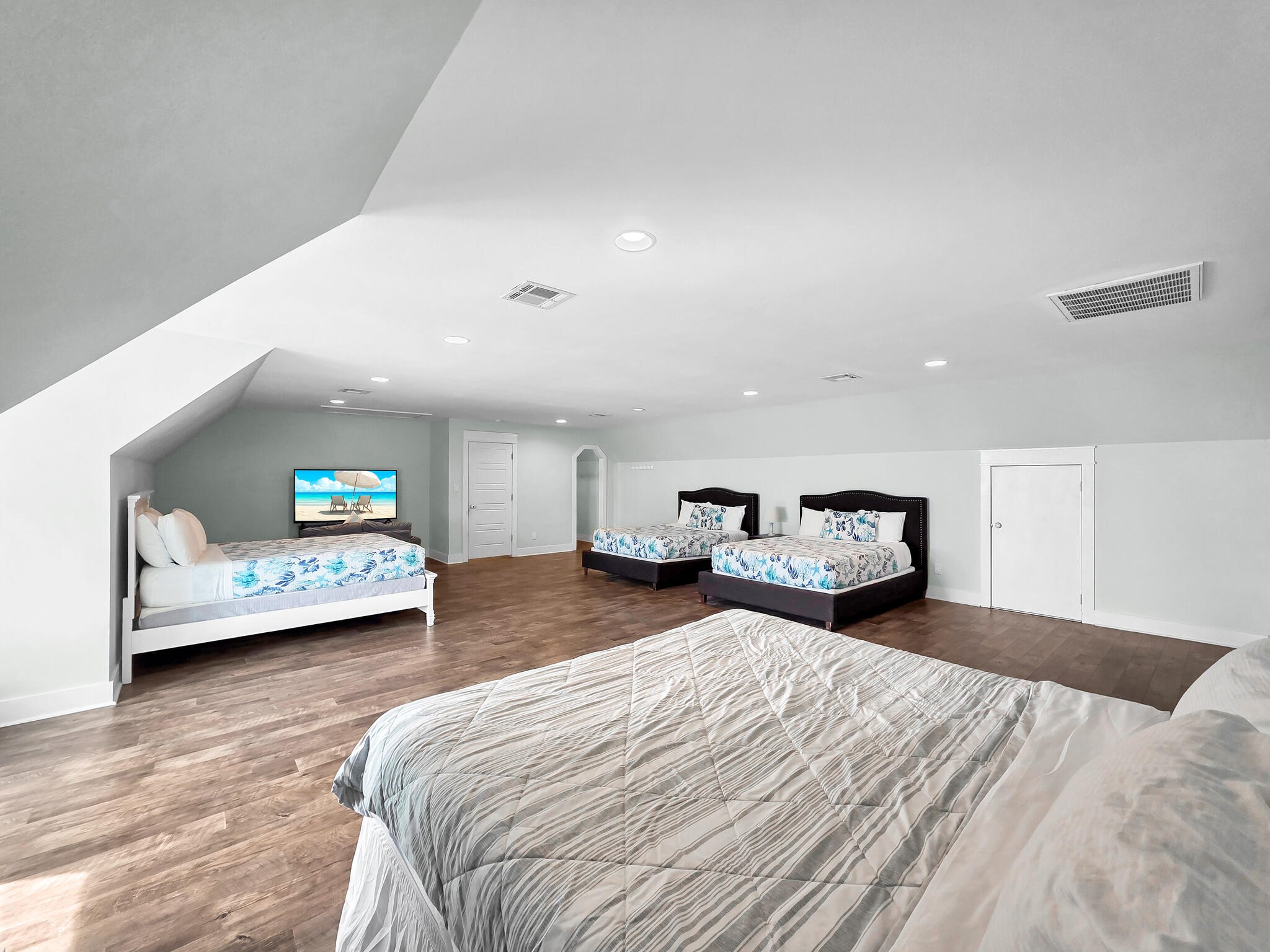 816 South Crystal Beach Road Crystal Beach, TX 77650 - Photo 40 of 48 a bedroom with a bed and a couch