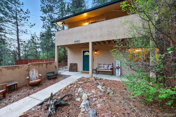 an outdoor view of the patio and entertaining space