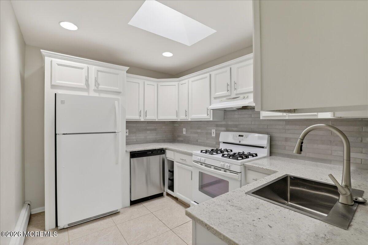 21 Washington Street, Unit D Red Bank, NJ 07701 - Photo 21 of 27 17-Kitchen