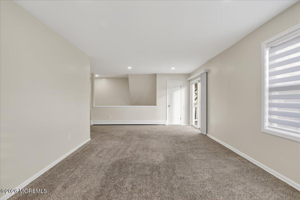 21 Washington Street, Unit D Red Bank, NJ 07701 - Photo 9 of 27 10-Family Room