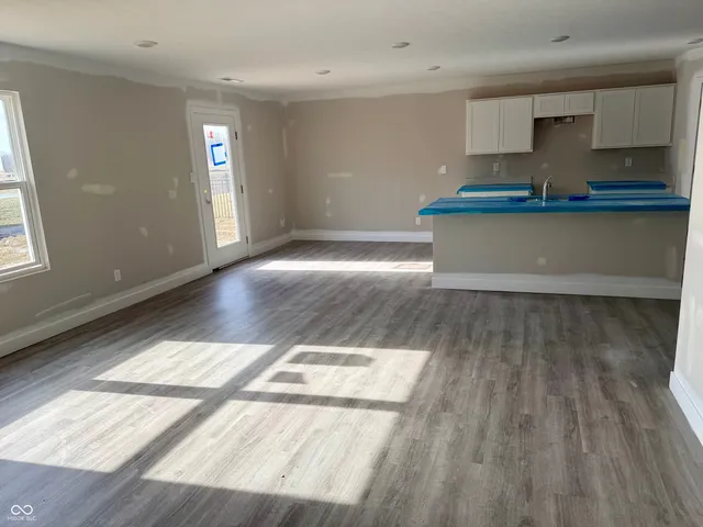 $376,900 | 6715 Henley Way, Indianapolis, IN 46221