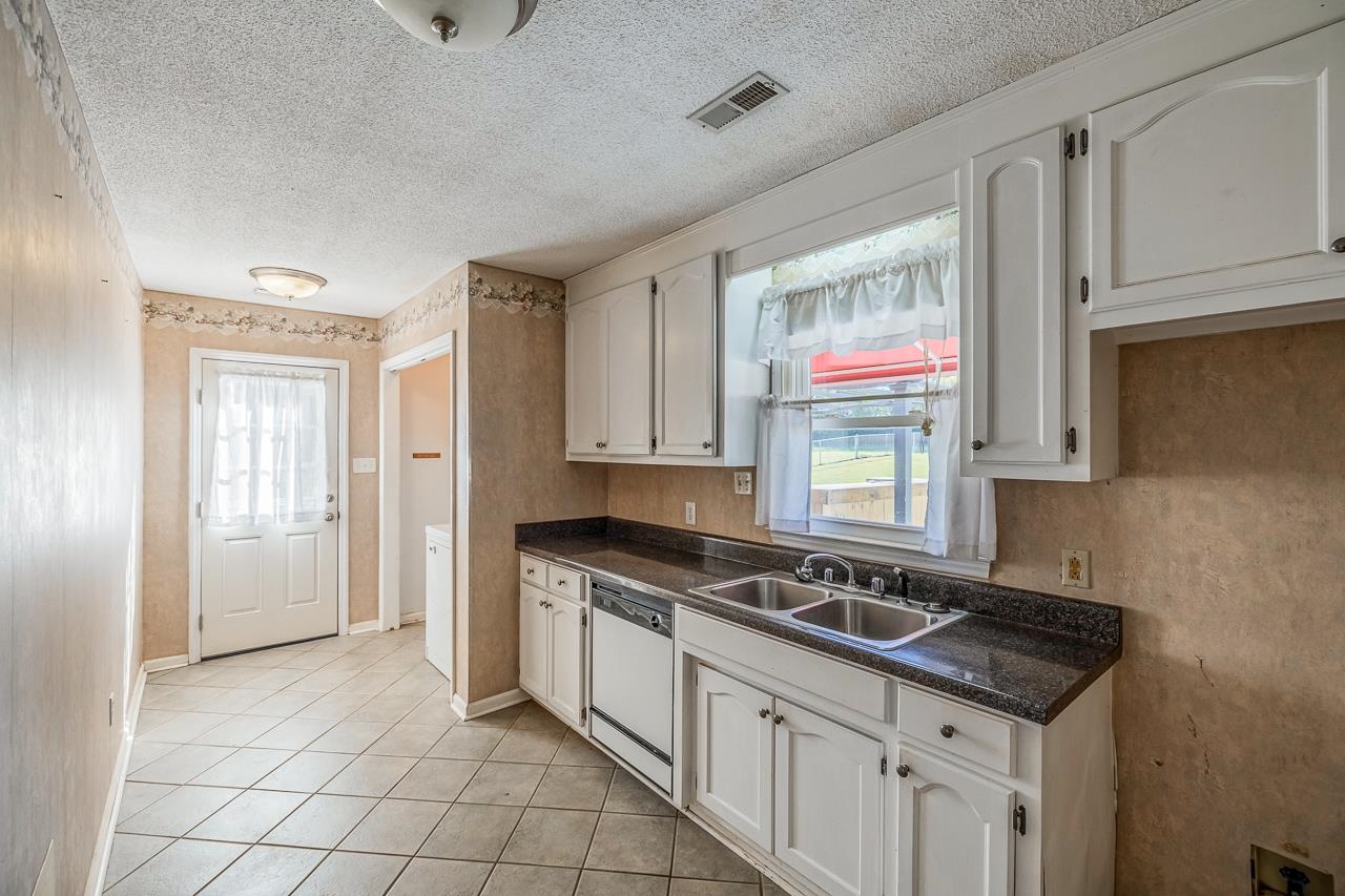 112 Homestead Drive Boiling Springs, SC 29316 - Photo 17 of 42