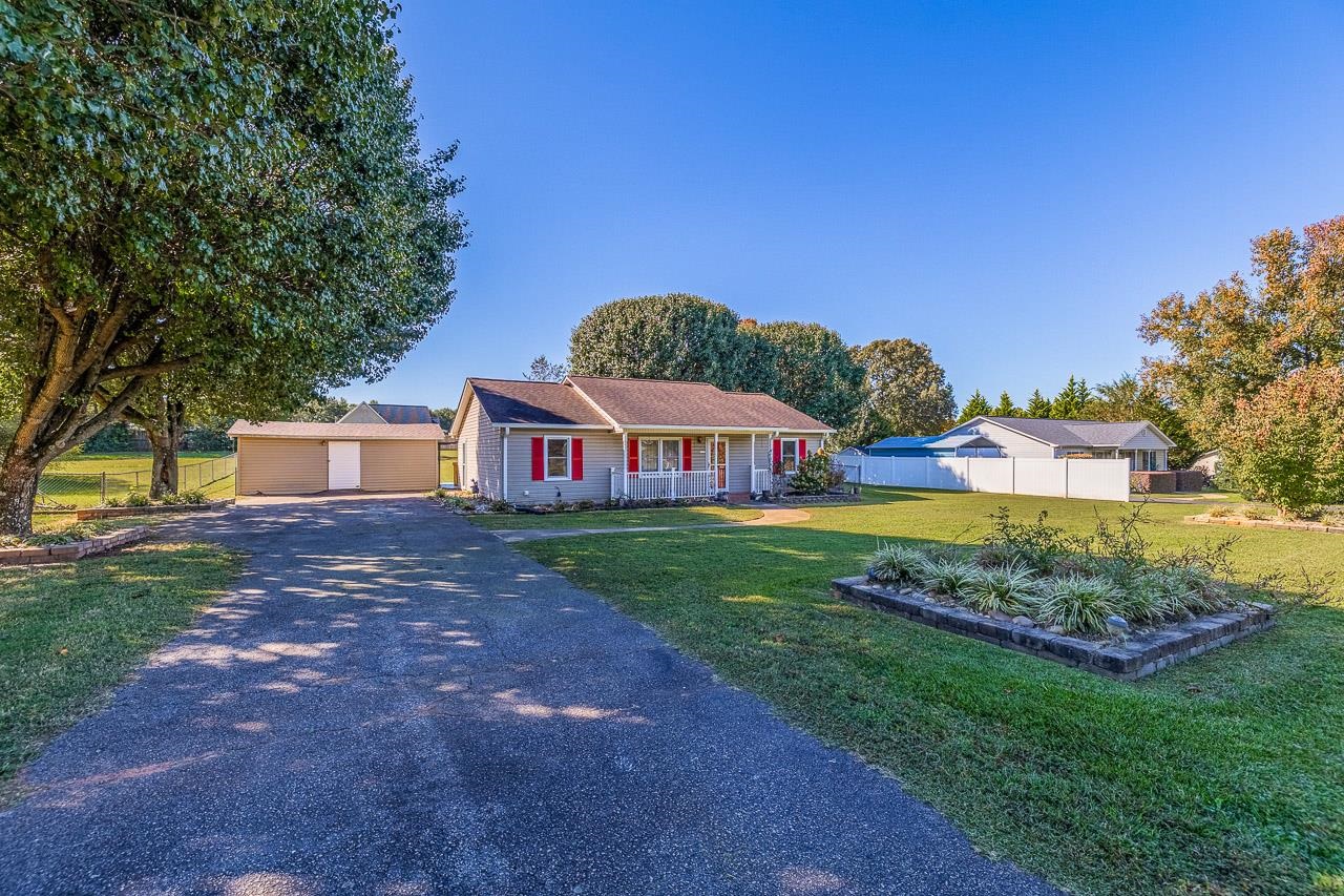 112 Homestead Drive Boiling Springs, SC 29316 - Photo 5 of 42