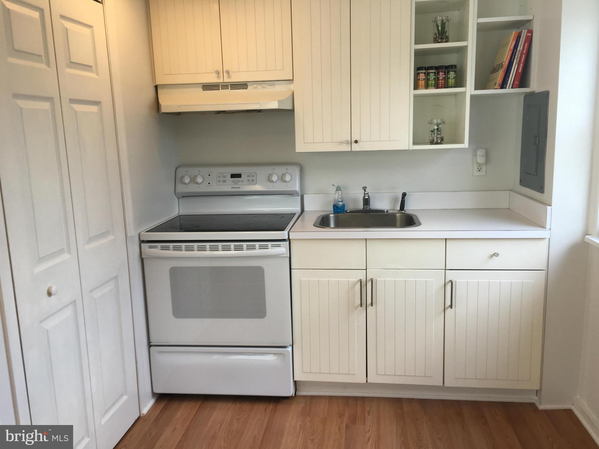 1303 4th Road Baltimore, MD 21220 - Photo 2 of 13 Kitchen