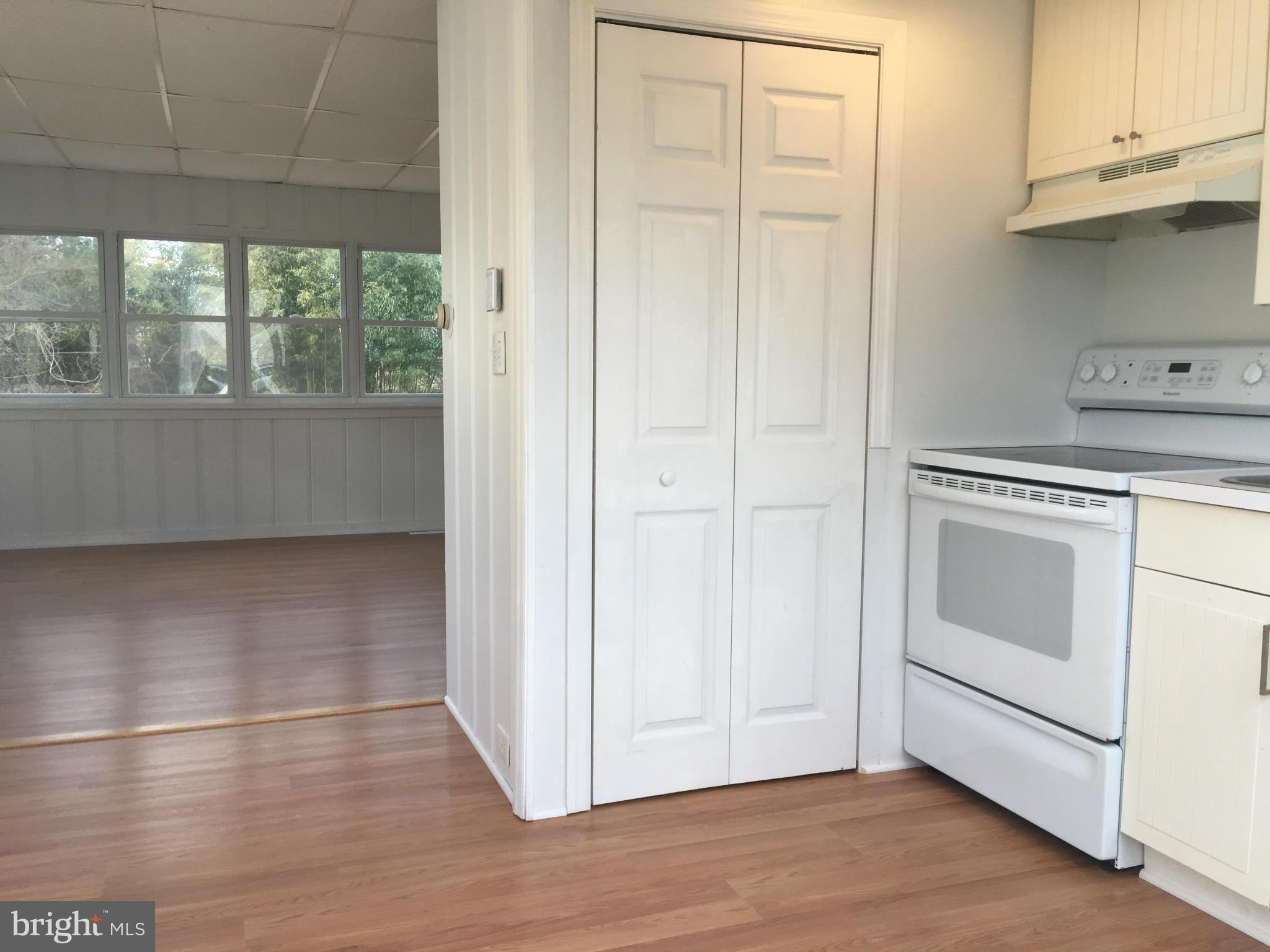 1303 4th Road Baltimore, MD 21220 - Photo 4 of 13 Interior (General)