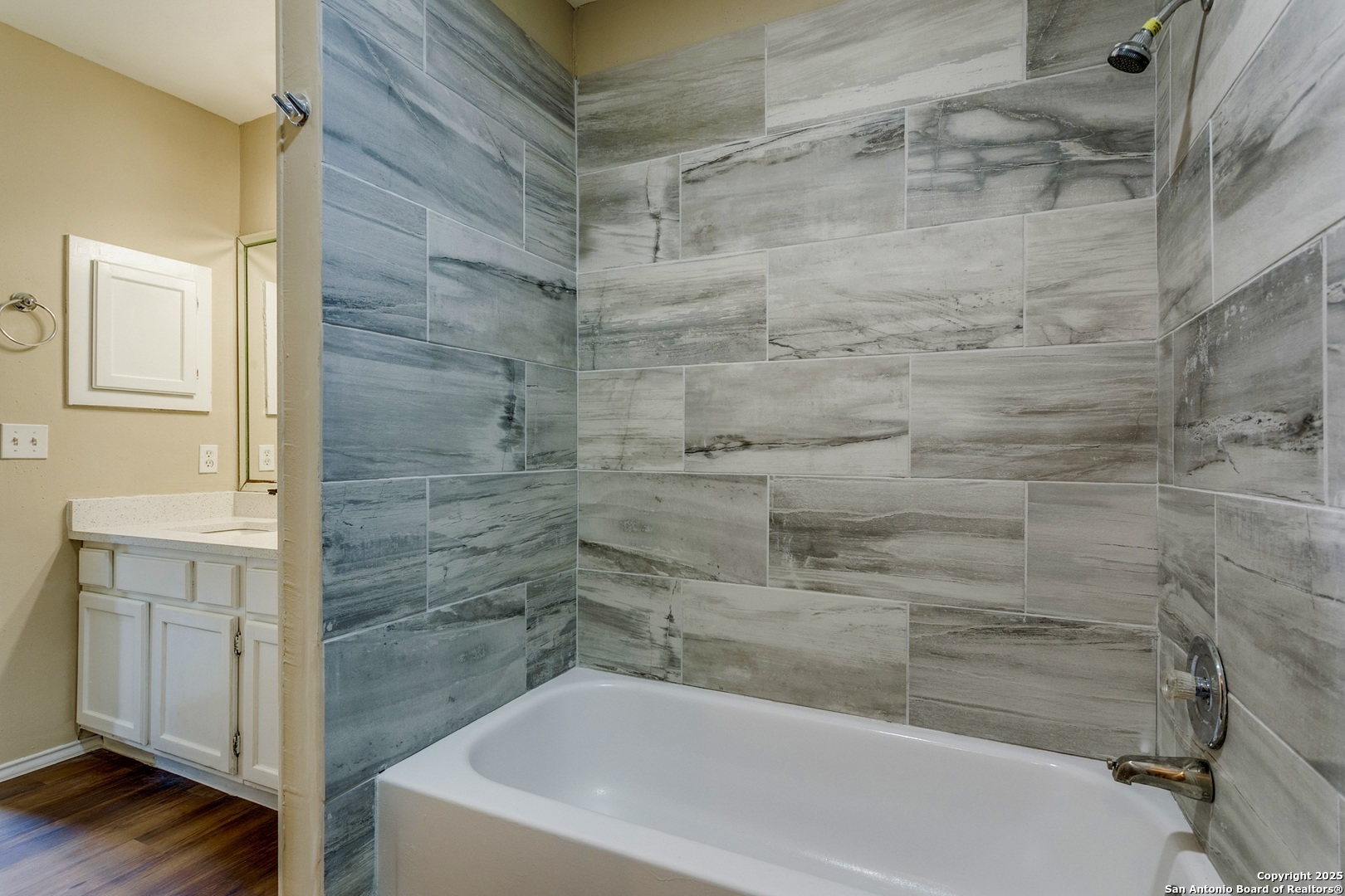 13239 Larkway Street San Antonio, TX 78233 - Photo 10 of 15