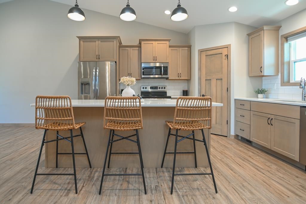 420 Prairie Way Wrightstown, WI 54180 - Photo 5 of 64