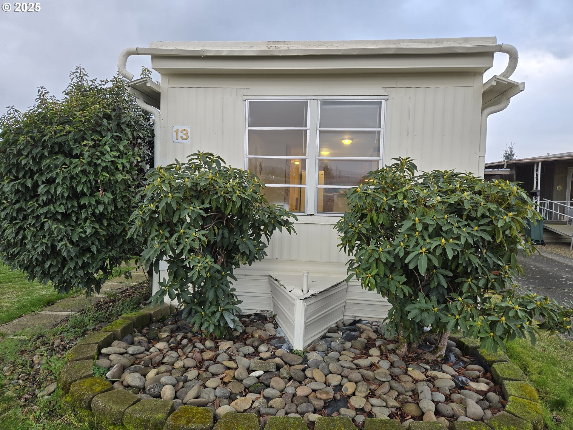 2150 Laura Street, Unit 13 Springfield, OR 97477 - Photo 1 of 25