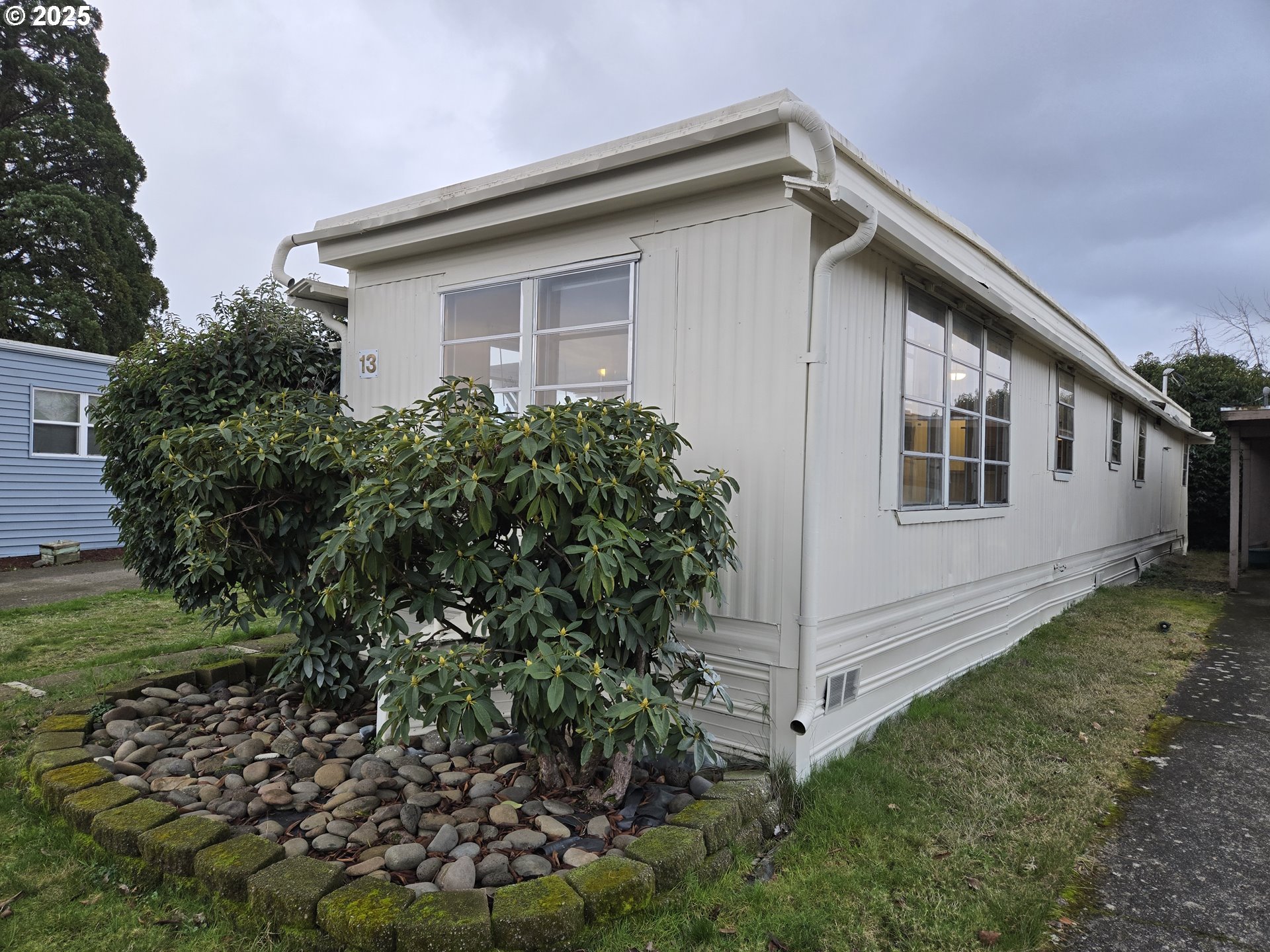 2150 Laura Street, Unit 13 Springfield, OR 97477 - Photo 4 of 25