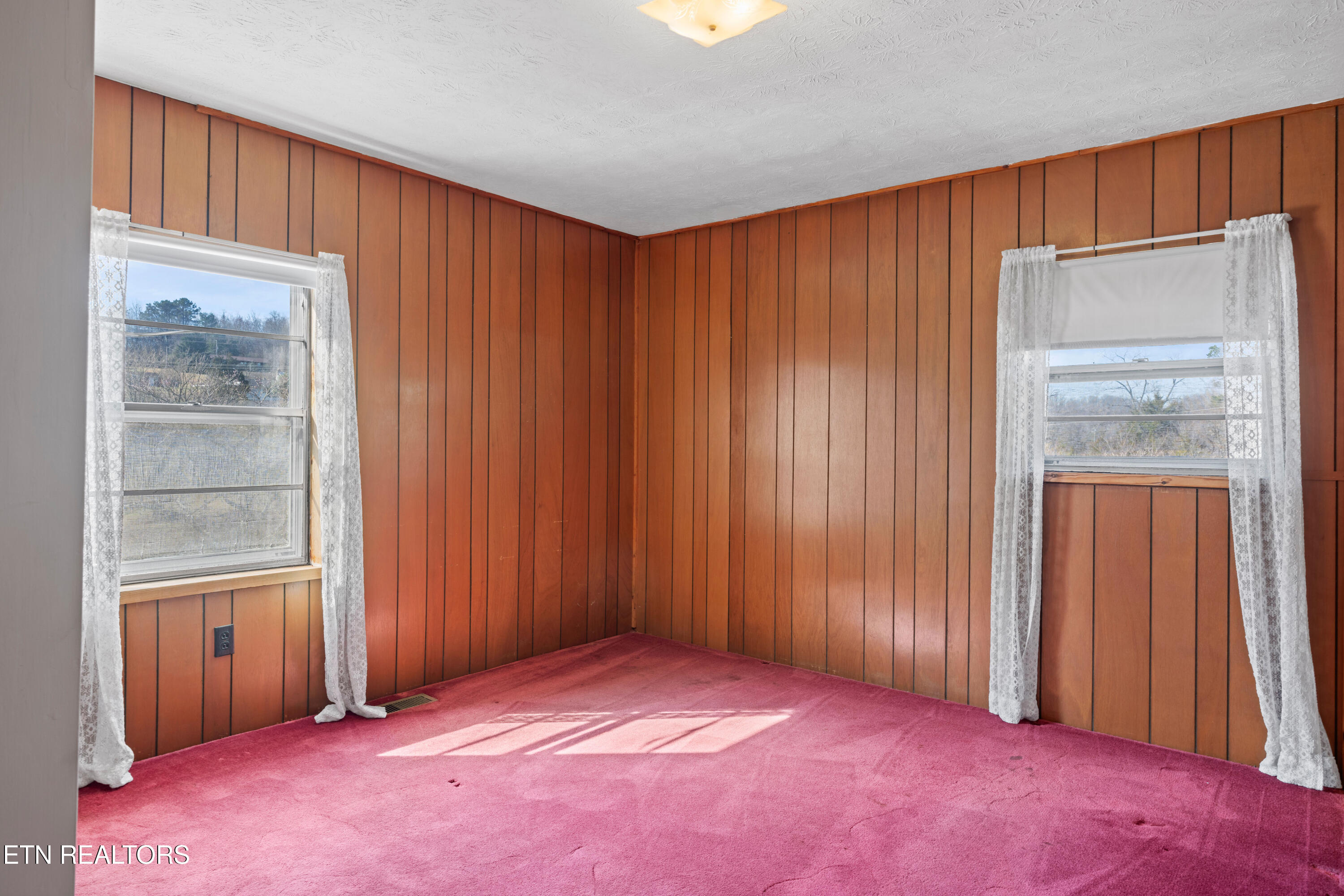 6314 Maloneyville Road Corryton, TN 37721 - Photo 8 of 18 Bedroom 2