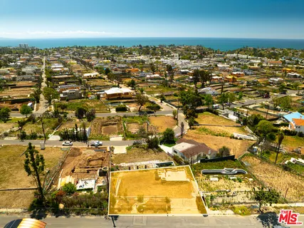 $1,795,000 | 14930 Mc Kendree Avenue, Pacific Palisades, CA 90272