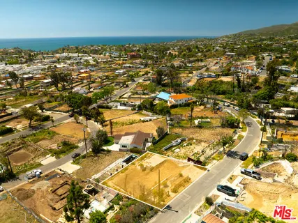 $1,795,000 | 14930 Mc Kendree Avenue, Pacific Palisades, CA 90272