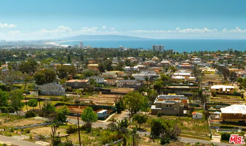 $1,795,000 | 14930 Mc Kendree Avenue, Pacific Palisades, CA 90272