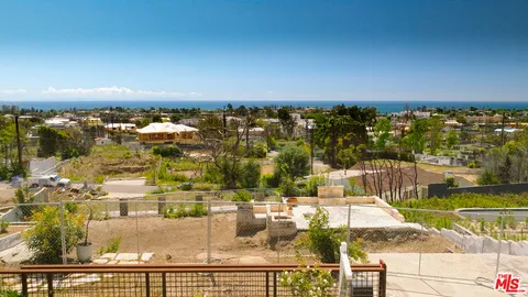 $1,795,000 | 14930 Mc Kendree Avenue, Pacific Palisades, CA 90272