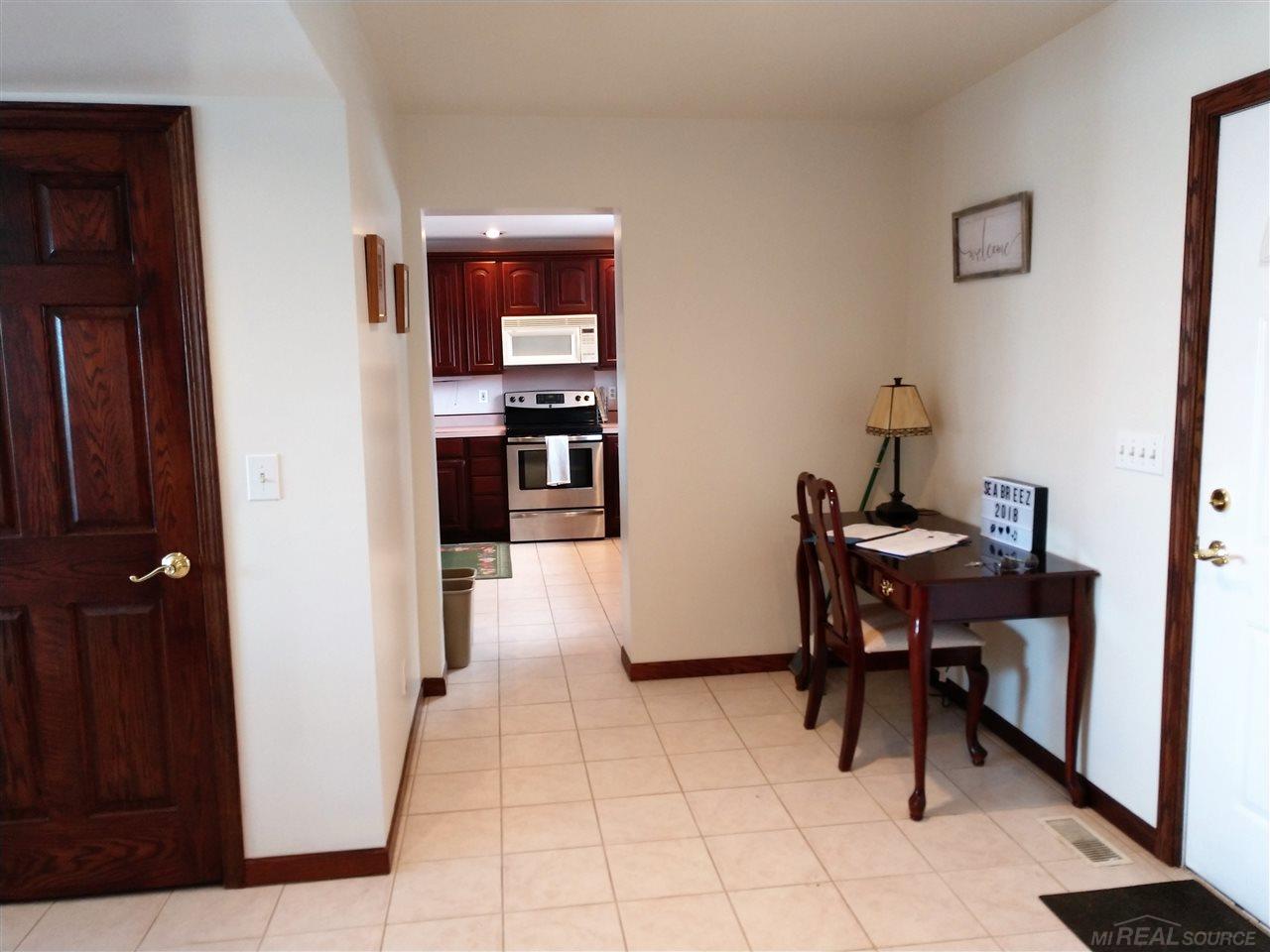 4604 Lakeshore Road Deckerville, MI 48427 - Photo 33 of 44 Foyer
