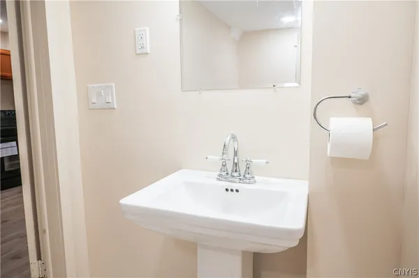 $169,900 | 231 South Willow Street, Oneida, NY 13421