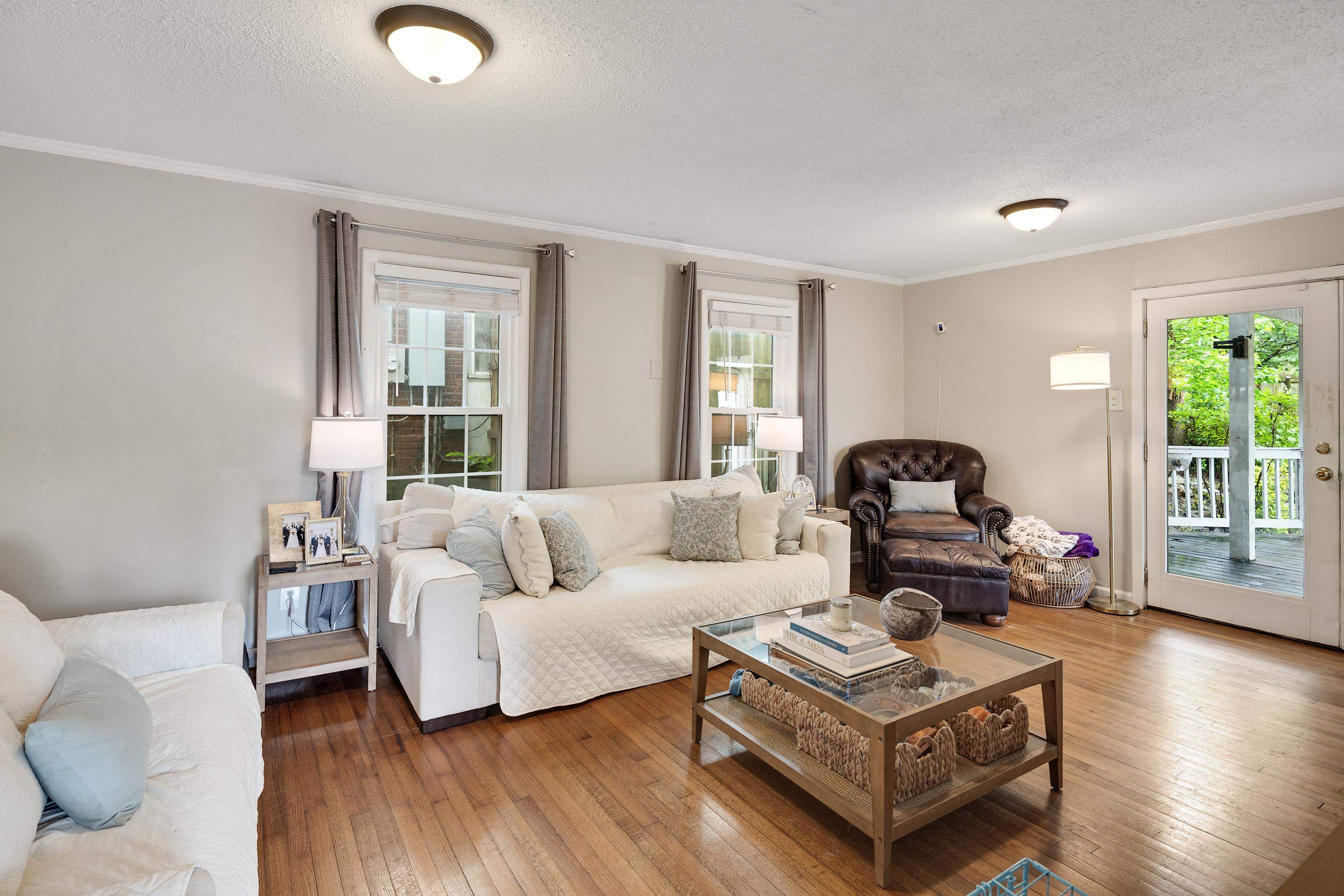 555 South Holmes Street Memphis, TN 38111 - Photo 13 of 40 a living room with furniture and a large window