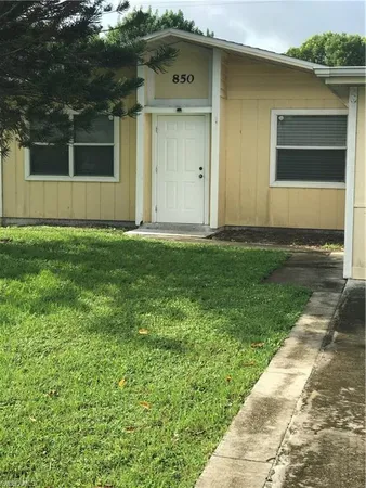 $2,800 | 850 105th Avenue North, Naples, FL 34108