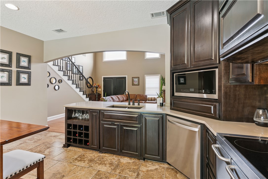 103 Michigan Way Brunswick, GA 31523 - Photo 9 of 42