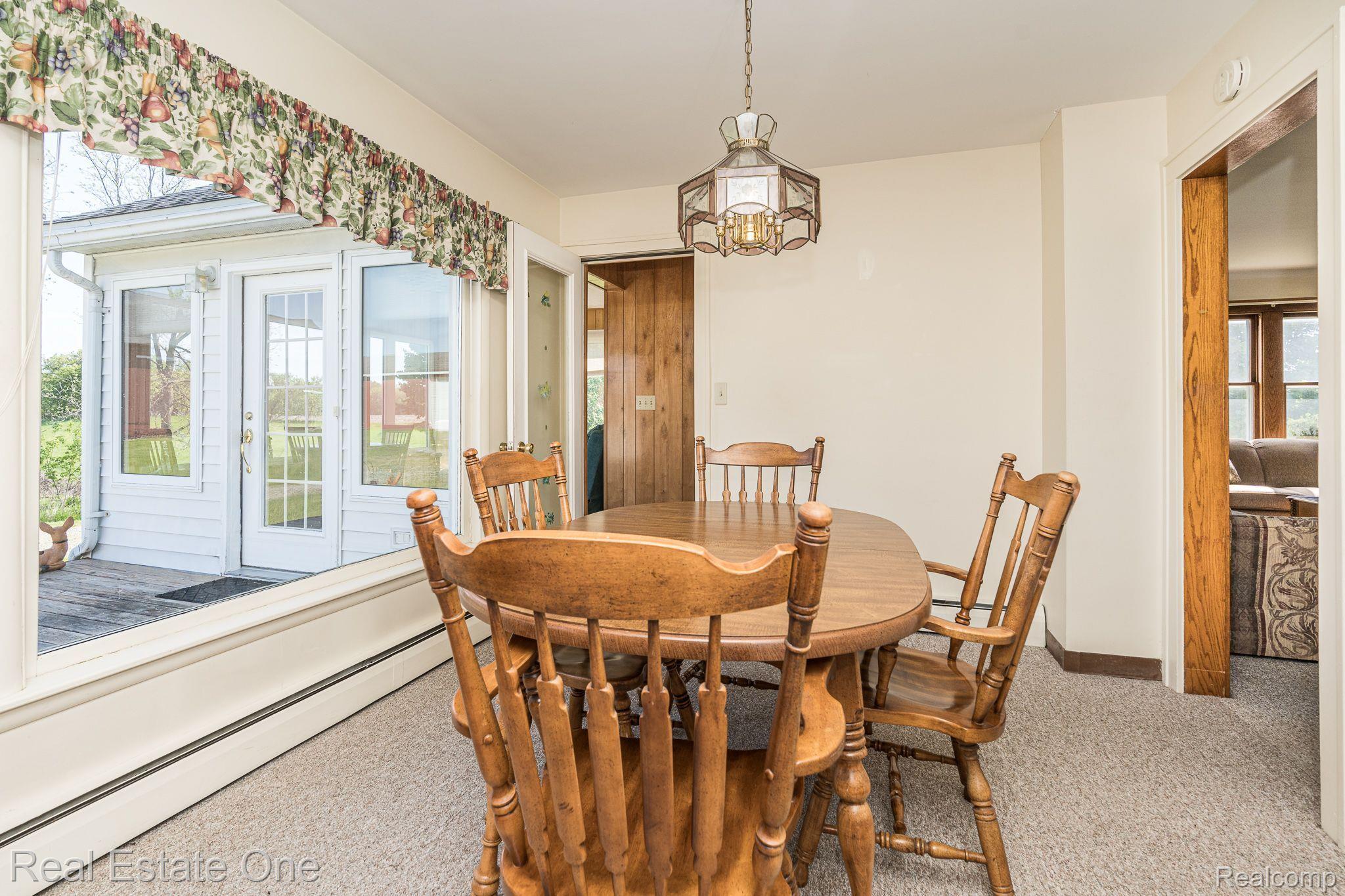 4190 Pratt Road Metamora, MI 48455 - Photo 13 of 53 Eating Area in Kitchen