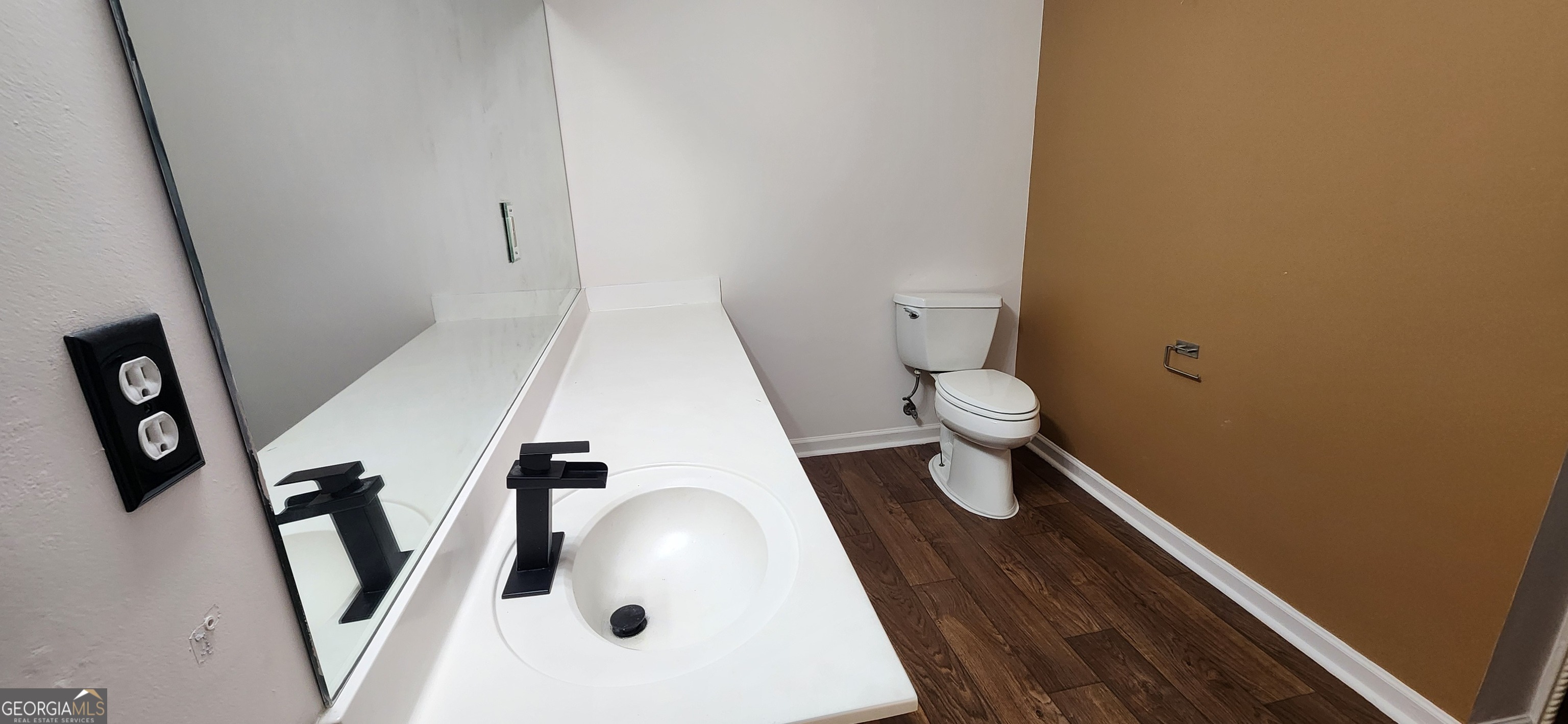 201 Reeves Creek Way Jonesboro, GA 30236 - Photo 24 of 30 Basement Shower