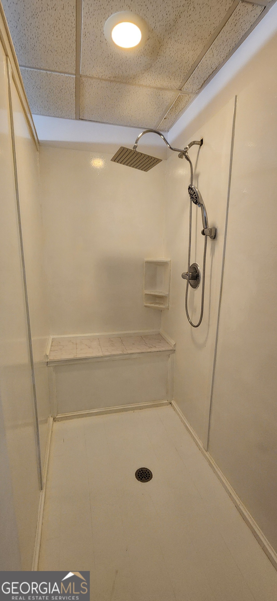 201 Reeves Creek Way Jonesboro, GA 30236 - Photo 25 of 30 Basement Walk-in Shower