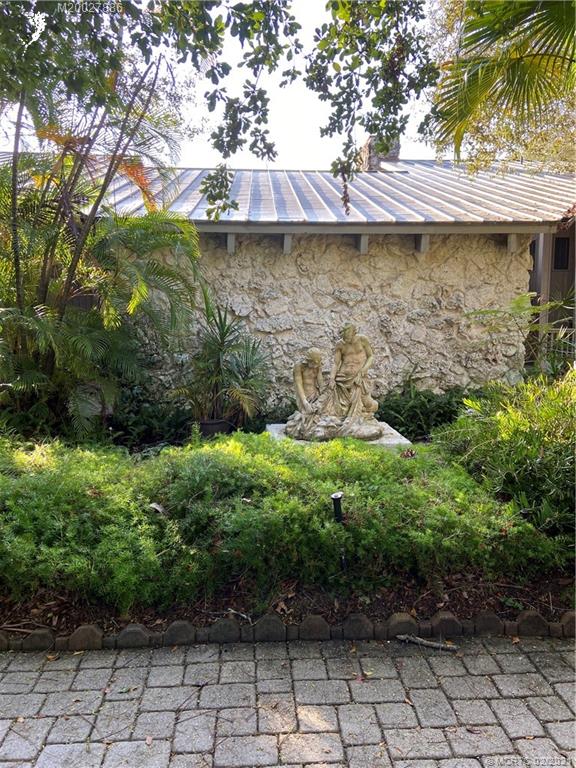 38 East High Point Road Stuart, FL 34996 - Photo 10 of 31
