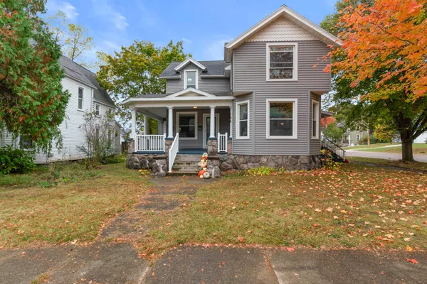 $239,900 | 106 East Sharp Street, Hillsdale, MI 49242
