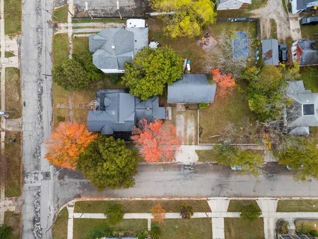 $249,900 | 106 East Sharp Street, Hillsdale, MI 49242