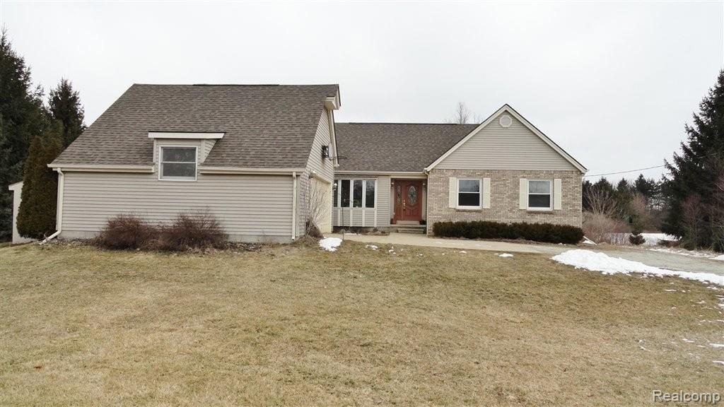 8893 Marr Road Almont, MI 48003 - Photo 1 of 24 DSC03034.JPG