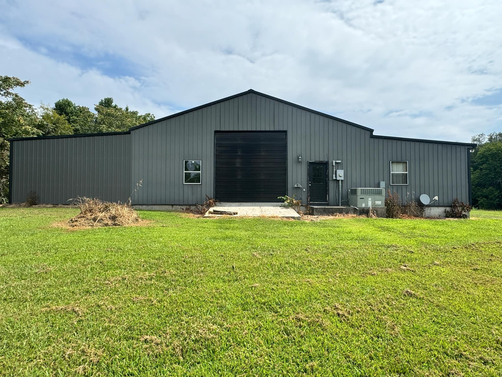 631 Union Ridge Road Wartrace, TN 37183 - Photo 3 of 26 a front view of house with yard