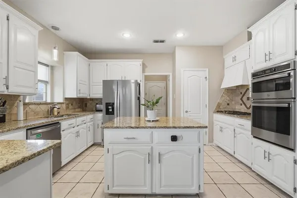$510,000 | 17 Cherry Hills Street East, Abilene, TX 79606