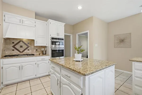 $510,000 | 17 Cherry Hills Street East, Abilene, TX 79606