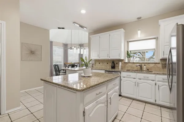 $510,000 | 17 Cherry Hills Street East, Abilene, TX 79606