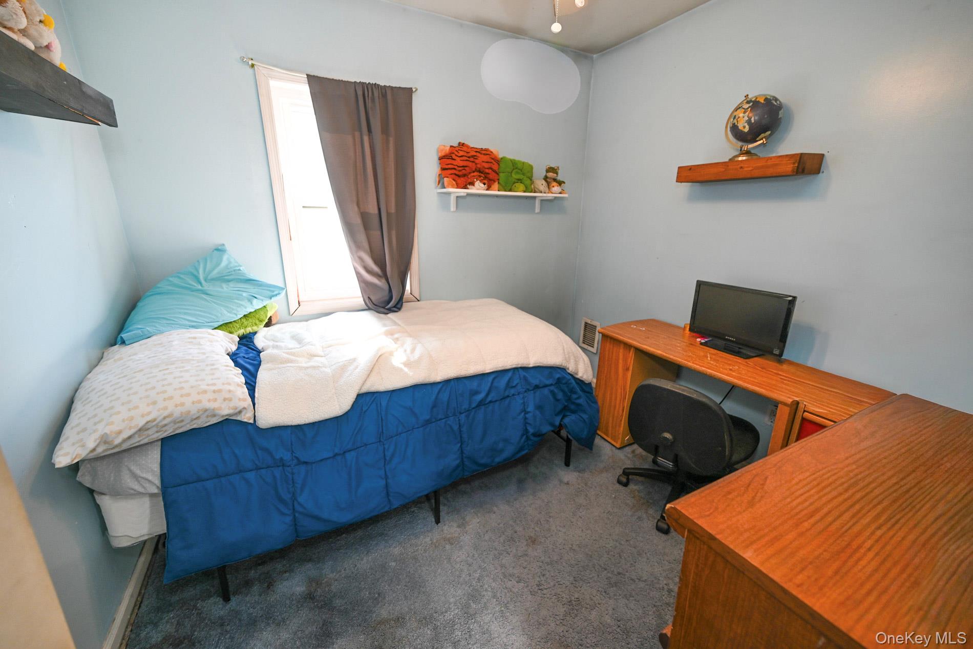 165 Cochran Place Valley Stream, NY 11581 - Photo 13 of 25 Carpeted bedroom with a desk
