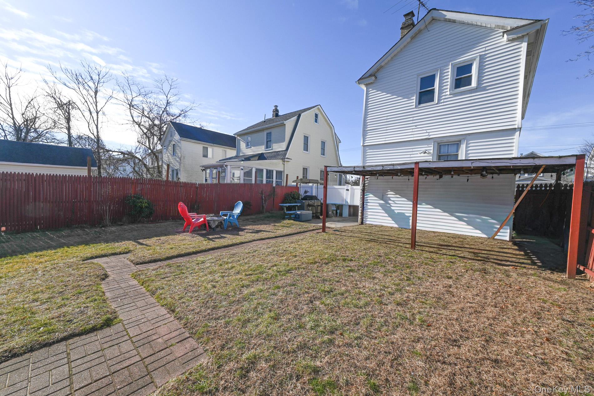 165 Cochran Place Valley Stream, NY 11581 - Photo 21 of 25 View of fenced backyard