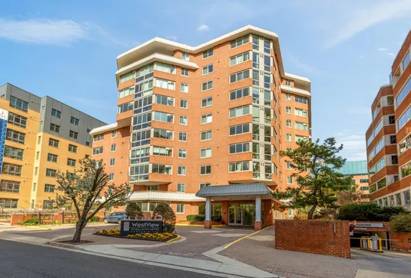 $399,000 | 1001 North Vermont Street, Unit 508, Arlington, VA 22201