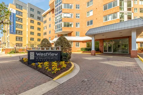 $399,000 | 1001 North Vermont Street, Unit 508, Arlington, VA 22201