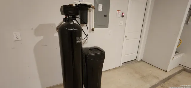 $2,095 | 6806 Prue Road, Unit 24, San Antonio, TX 78240