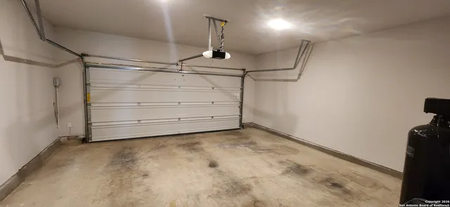 $2,095 | 6806 Prue Road, Unit 24, San Antonio, TX 78240