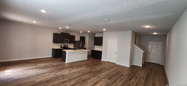 $1,995 | 6806 Prue Road, Unit 24, San Antonio, TX 78240