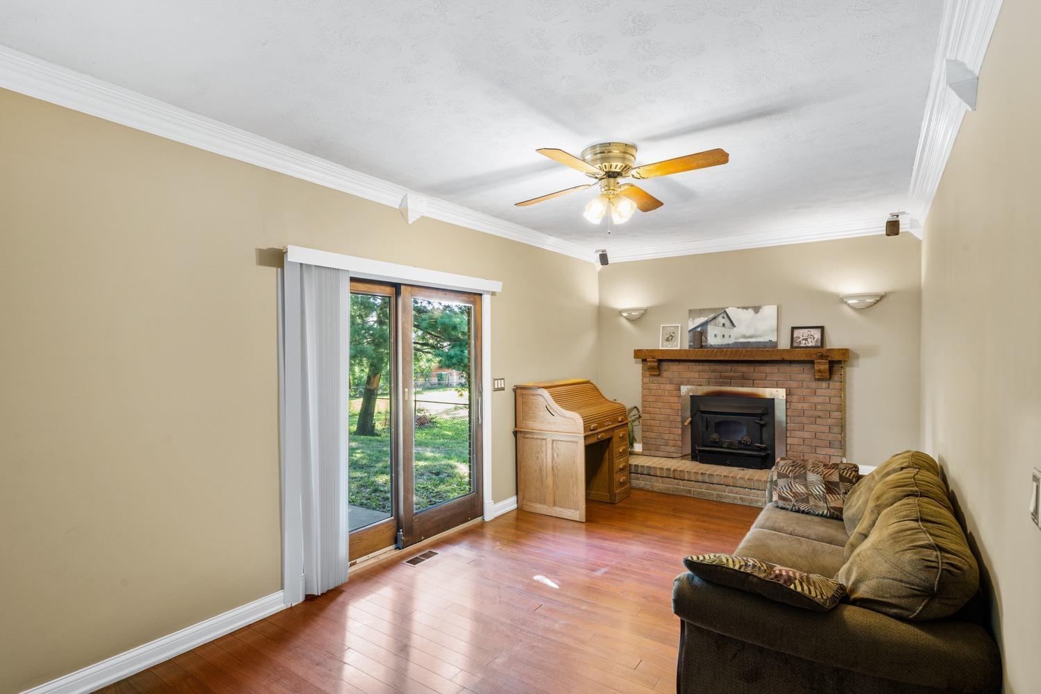 1082 Anderson Ferry Road Cincinnati, OH 45238 - Photo 14 of 36
