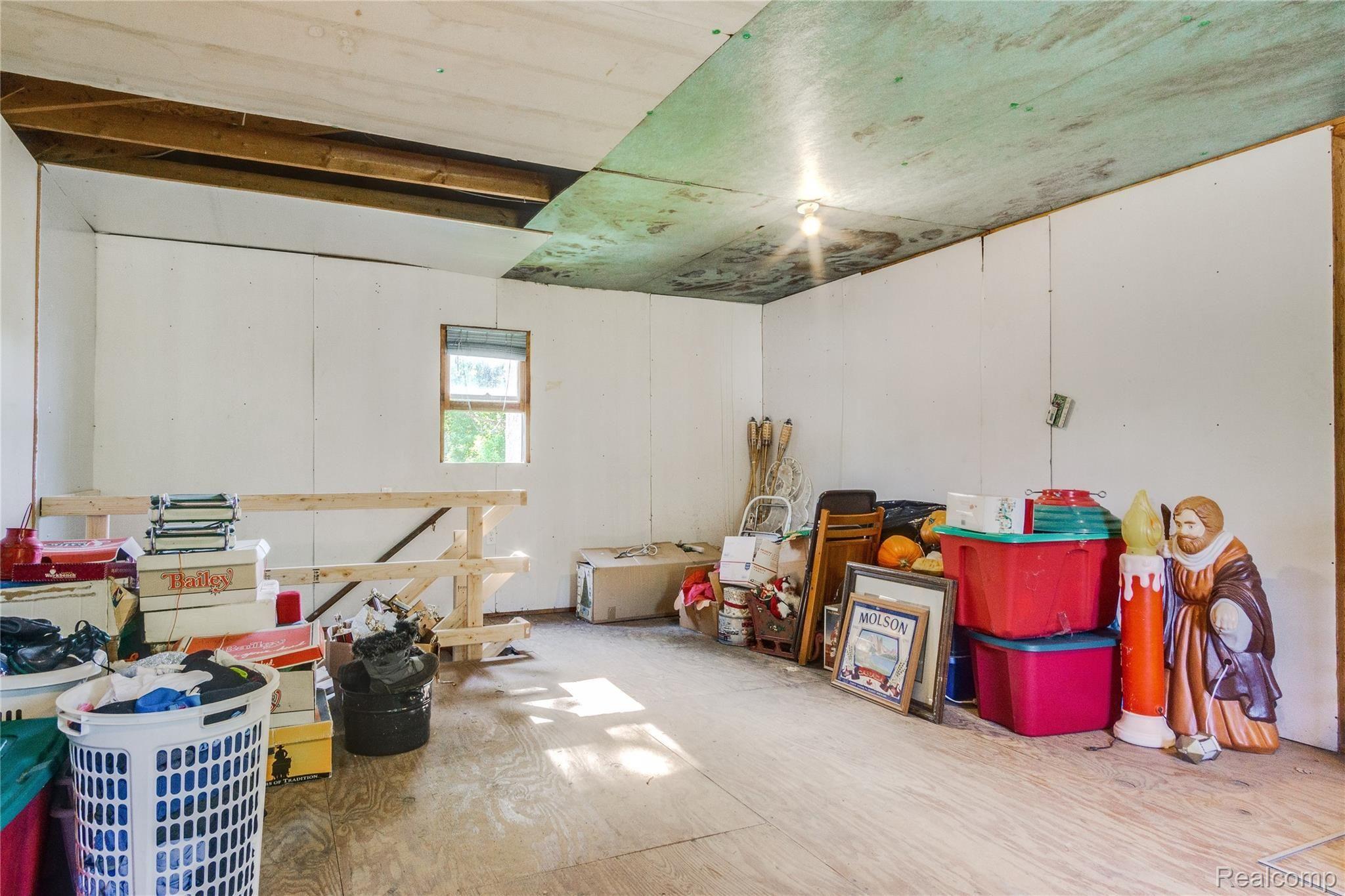 417 3rd Street Fenton, MI 48430 - Photo 30 of 37 Bonus room above garage