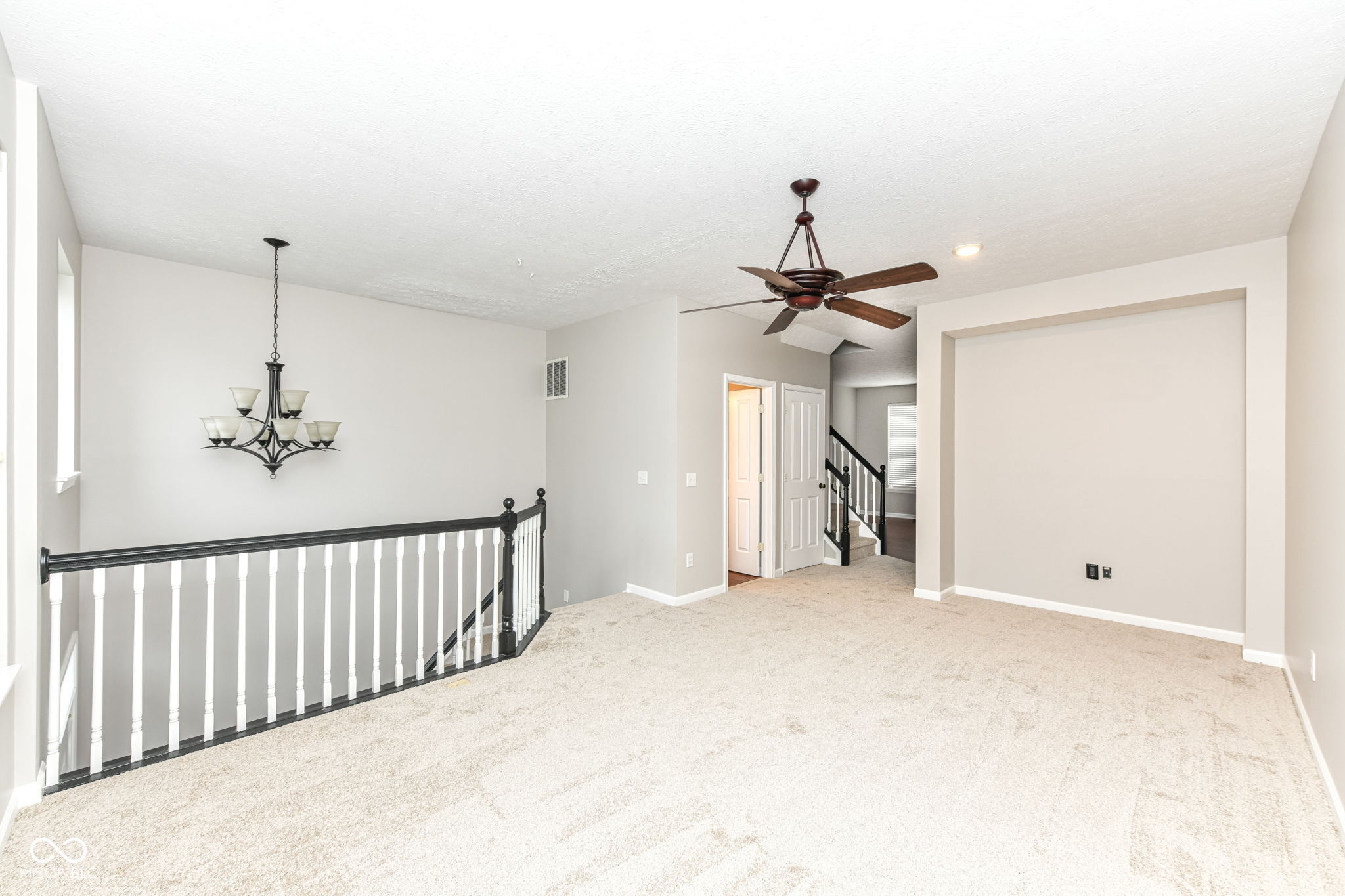 9080 Teaneck Drive Fishers, IN 46038 - Photo 6 of 27