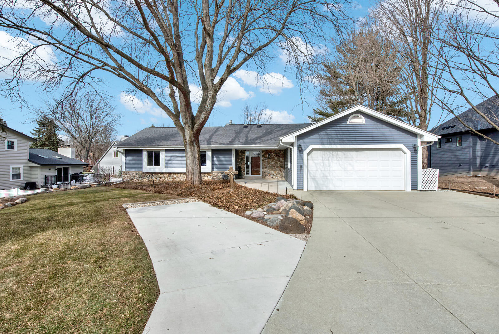 7900 West Drexel Avenue Franklin, WI 53132 - Photo 1 of 1 Drexel_35