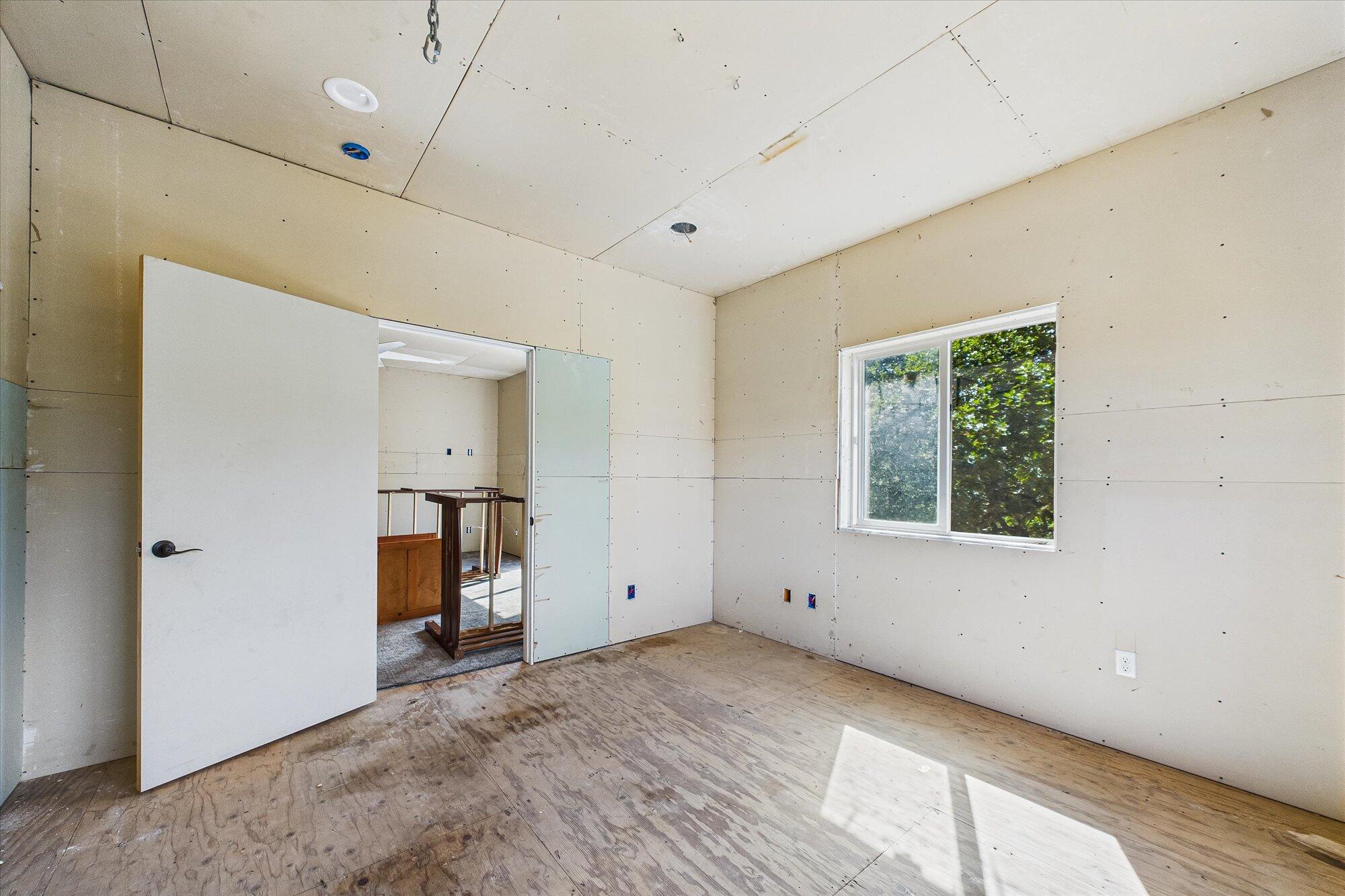1991 Steelhead Road Alderpoint, CA 95511 - Photo 33 of 66 Upstairs Room 3